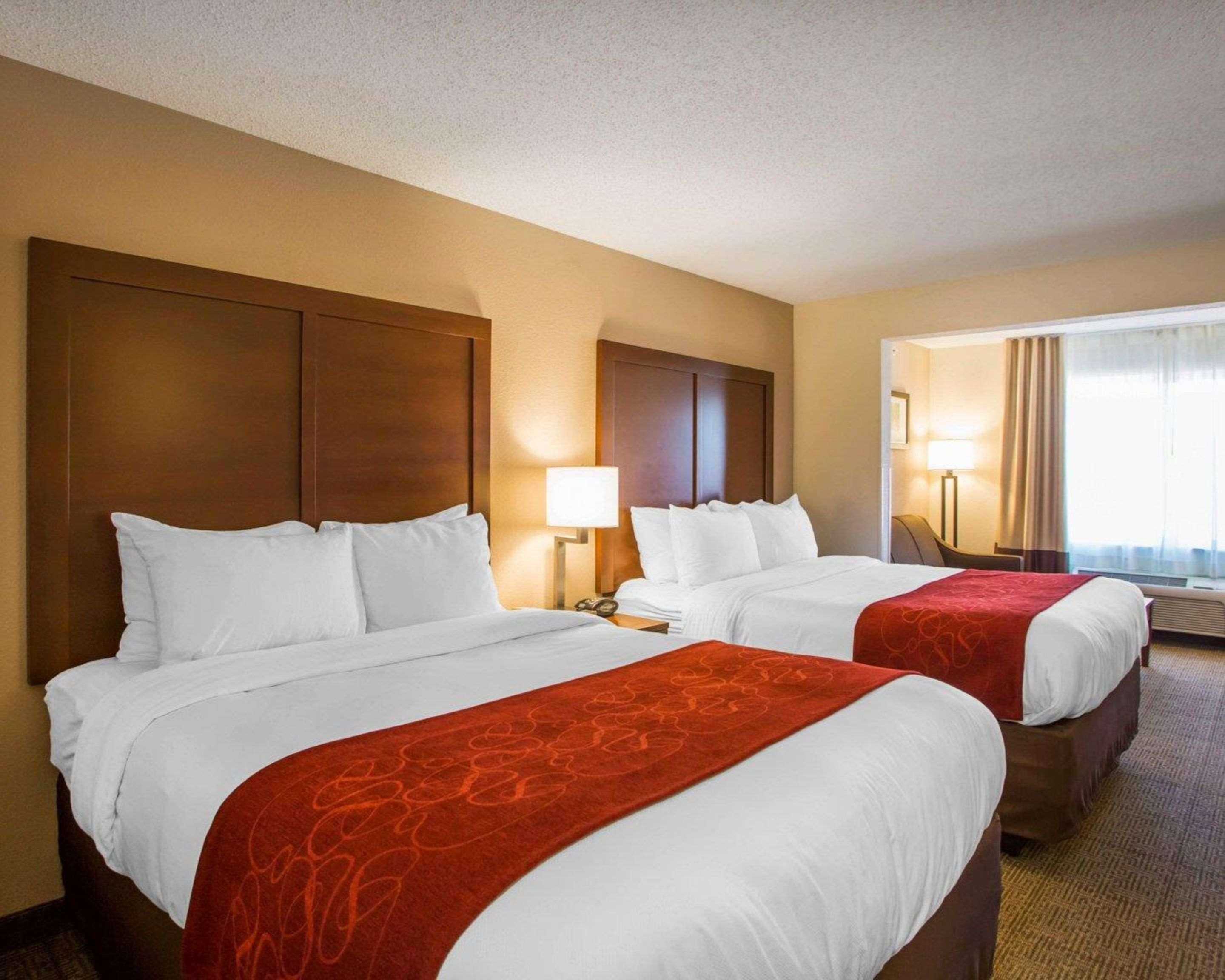 Comfort Suites Columbus West - Hilliard Екстериор снимка