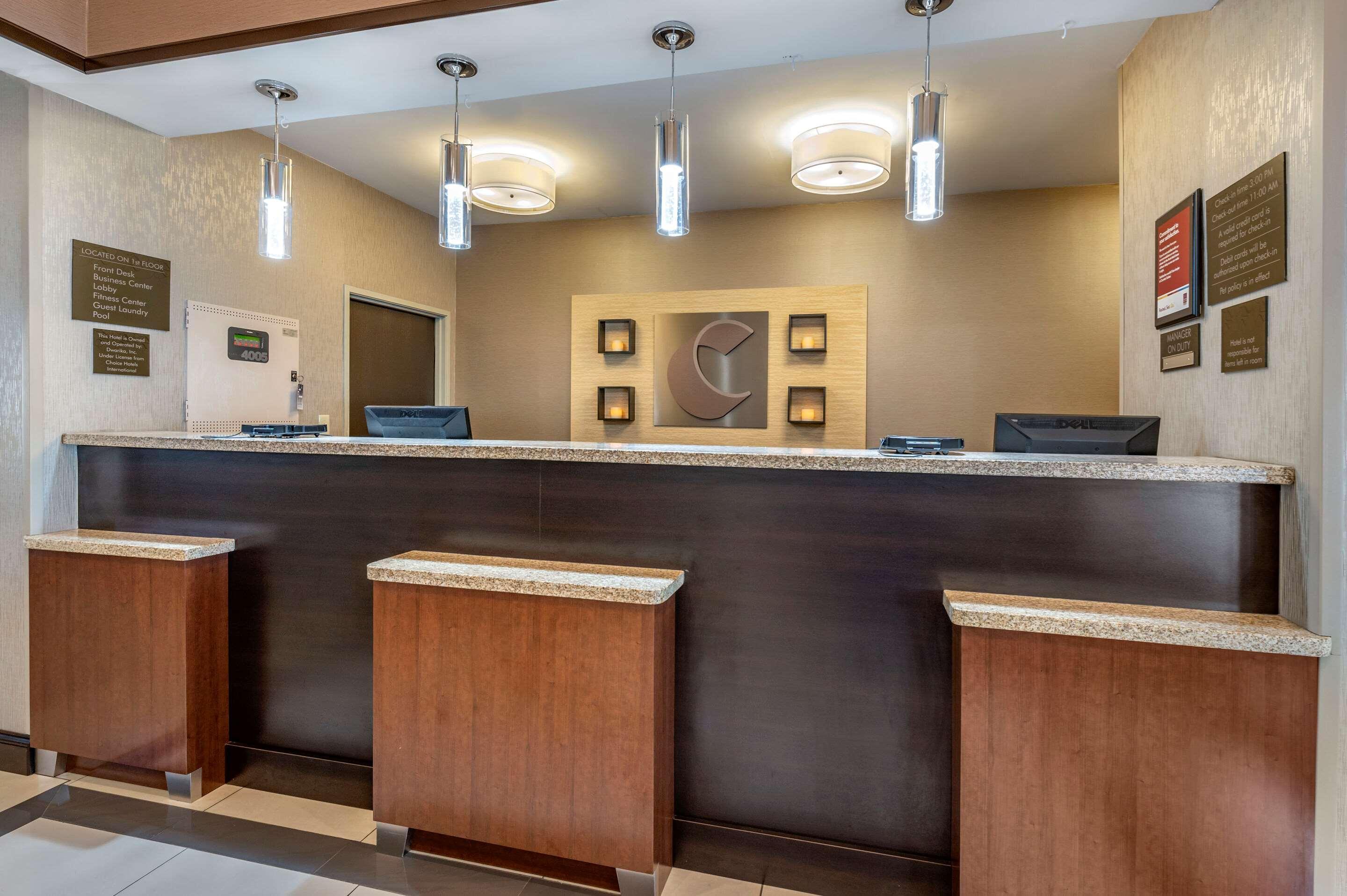 Comfort Suites Columbus West - Hilliard Екстериор снимка