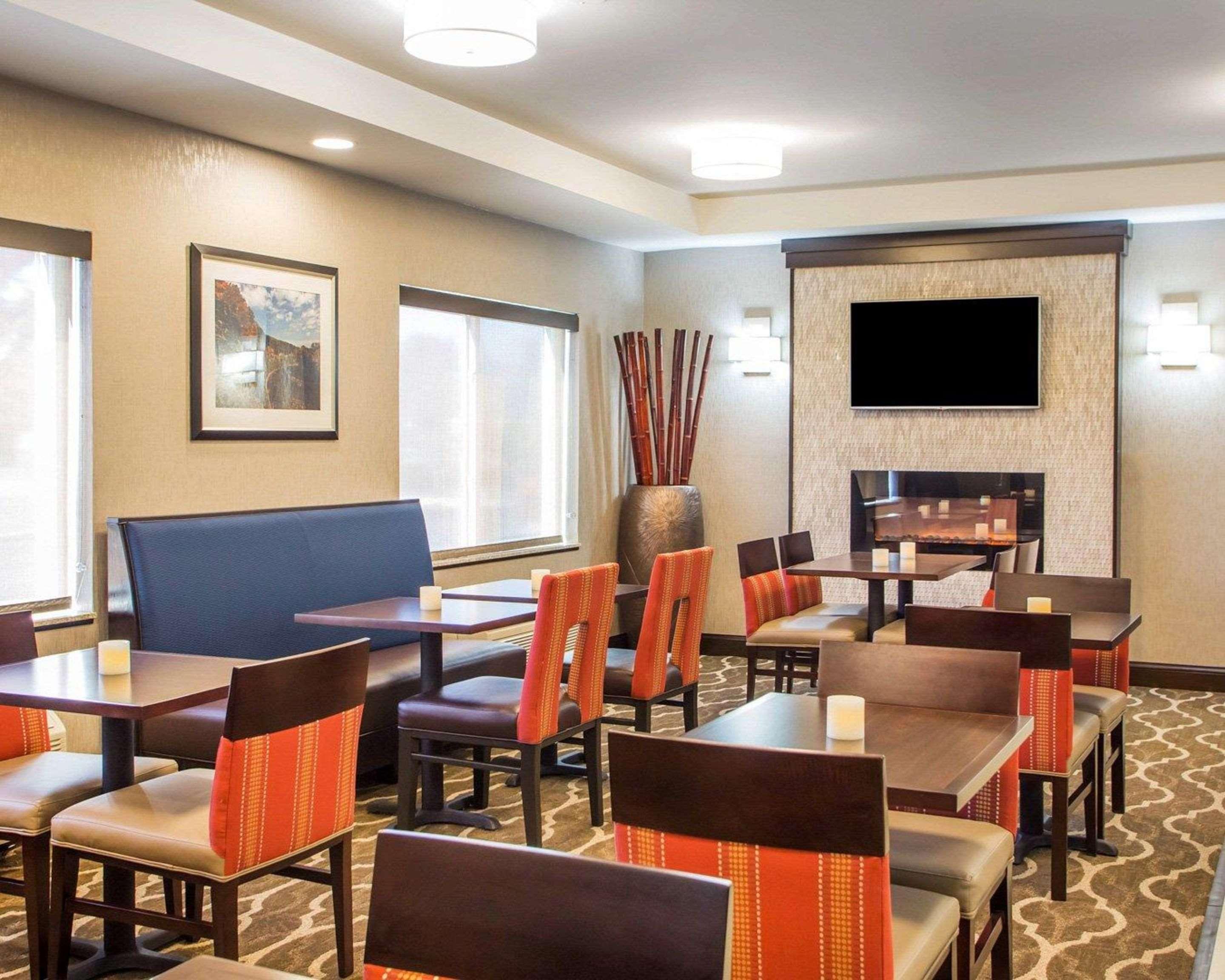Comfort Suites Columbus West - Hilliard Екстериор снимка