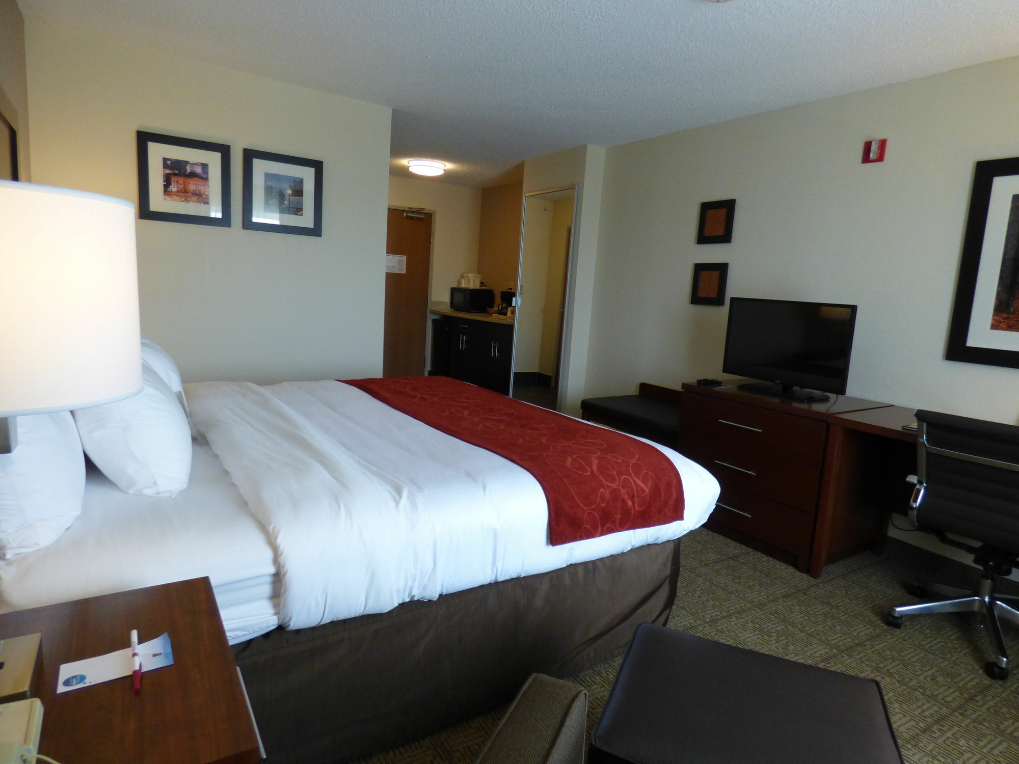 Comfort Suites Columbus West - Hilliard Екстериор снимка