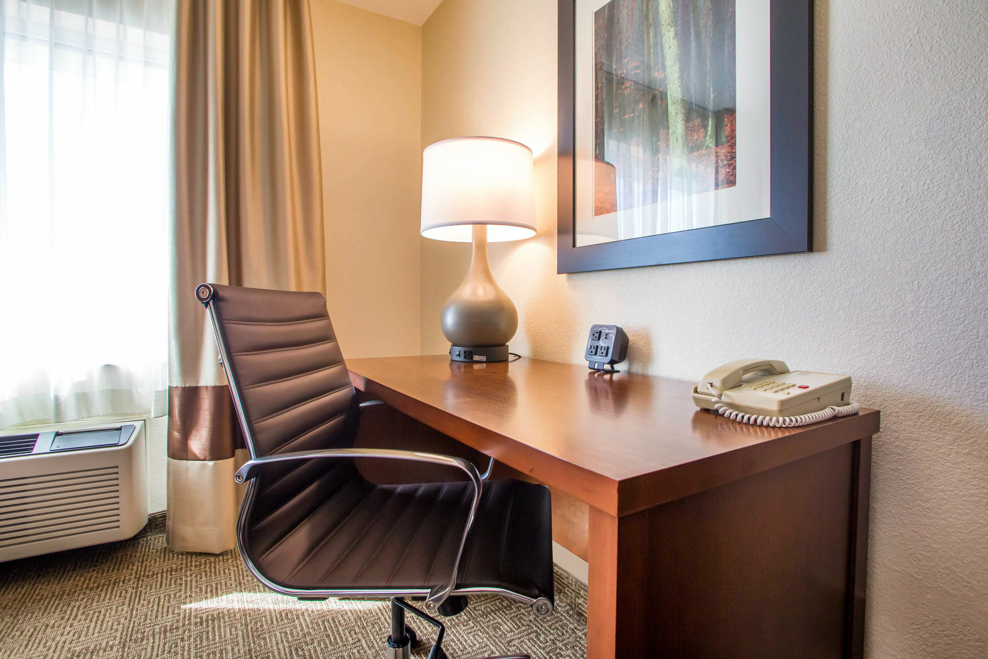 Comfort Suites Columbus West - Hilliard Екстериор снимка